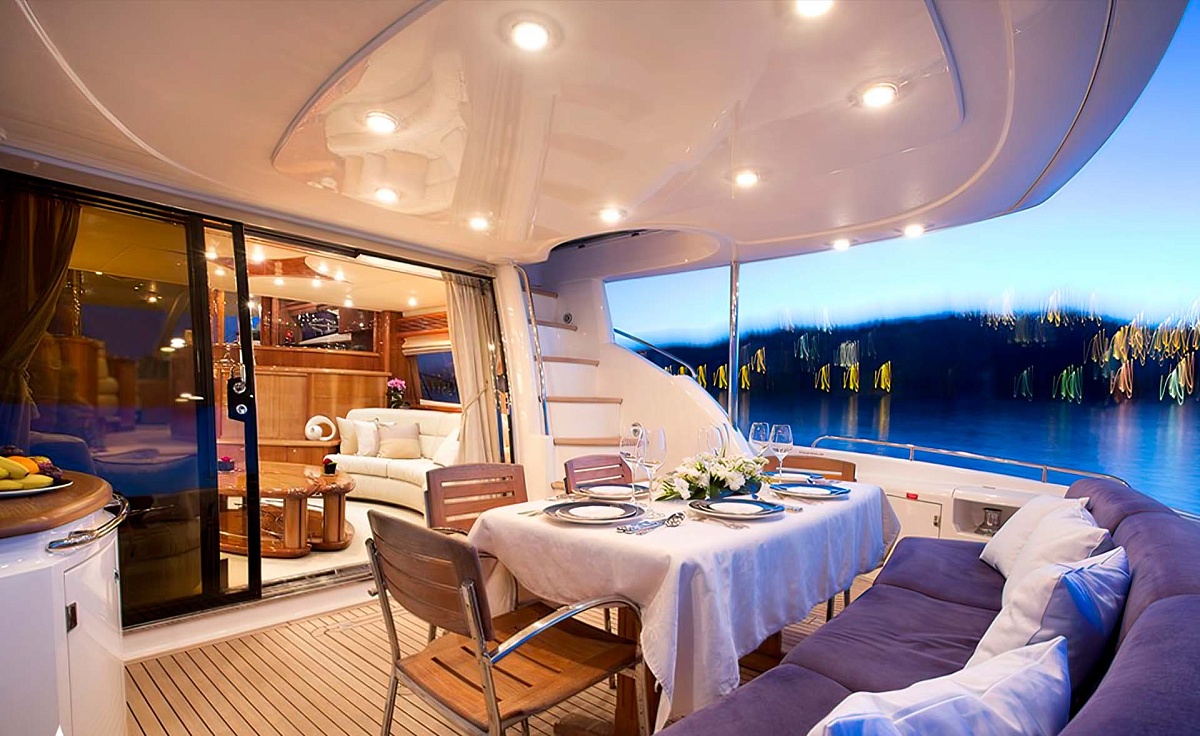 Аренда моторной яхты Sunseeker 75 Vogue of Monaco на Мальдивах